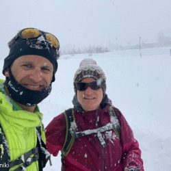 Selfie von zwei Personen im Schneetreiben, Jahresrückblick 2021