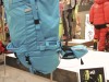 Türkisfarbener Rucksack am Messestand OutDoor 2013