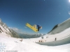 Snowboarder beim Tail Grab in der Halfpipe, 1997