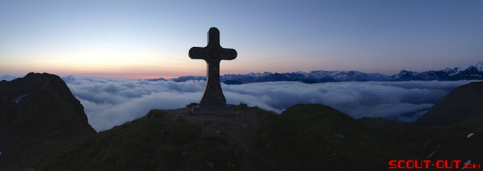 Brienzergrat total - Von Giswil nach Harderkulm in 16.30h, 40km, 4157hm. Mehr unter: http://www.hikr.org/tour/post66816.html