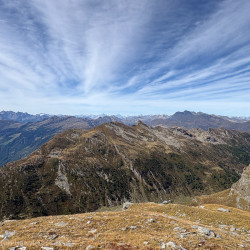 Bergpanorama unter Federwolken, Via Alta Crio zweiter Teil
