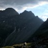 Dunkle Gipfel über einer Alp in der Dämmerung, Jahresrückblick 2018