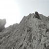 Kletterer auf einem Kalkgrat im Gegenlicht, Alpstein