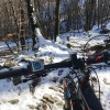 Lenker mit Display eines E-Mountainbikes im Schnee