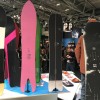Snowboards am Messestand ISPO 2018