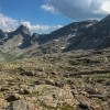 Weites Geröllkar unter schroffen Gipfeln, Via Alta della Verzasca