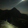 Mondlicht über einem Berggrat bei Nacht, Via Alta della Verzasca
