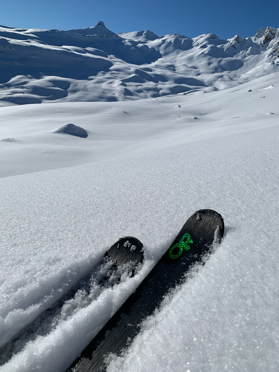 Splitboard-Spitzen im Pulverschnee, Winter 2020